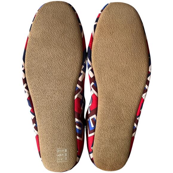 Gucci Red Satin Voyage Geometric G Print Slipper Shoes, US8 - Picture 8 of 16